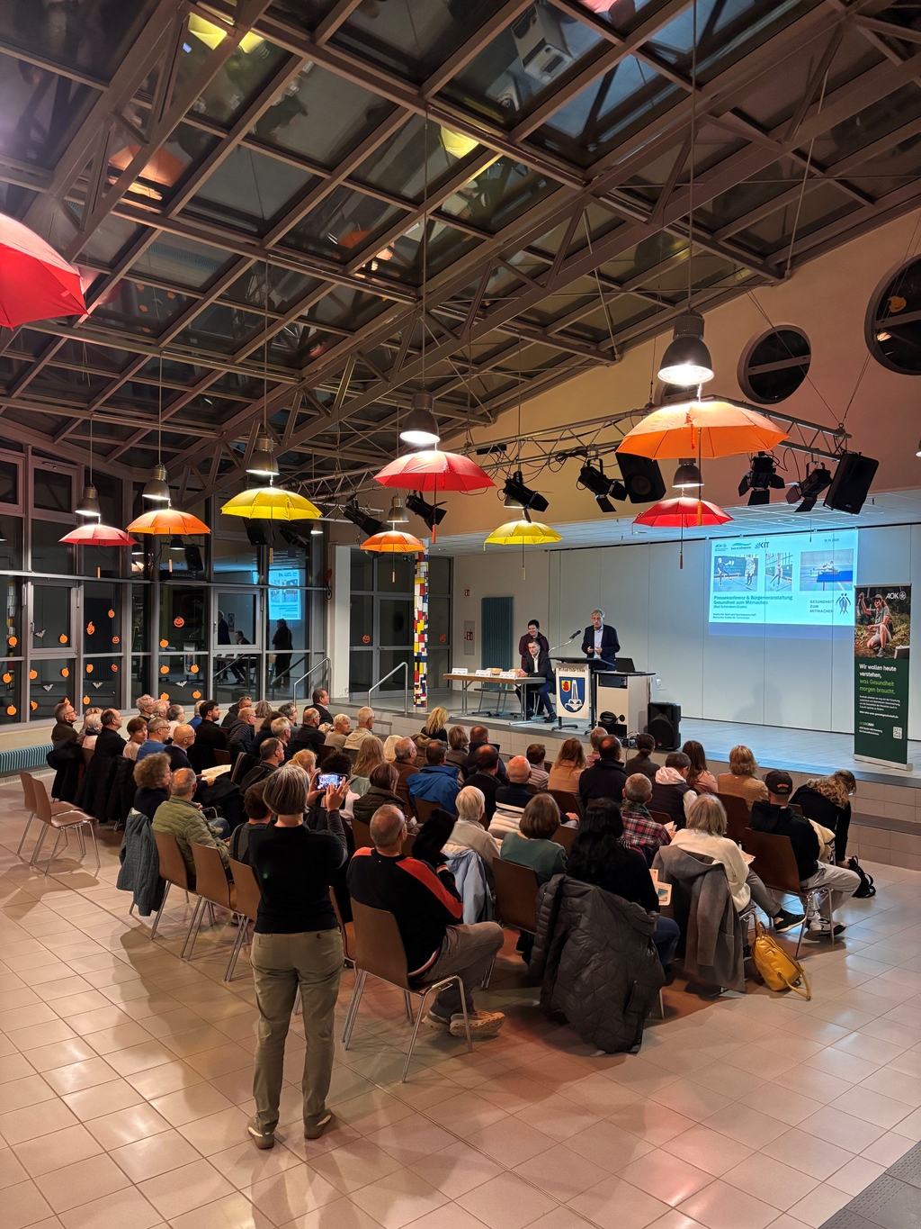 Informationsabend und Pressekonferenz